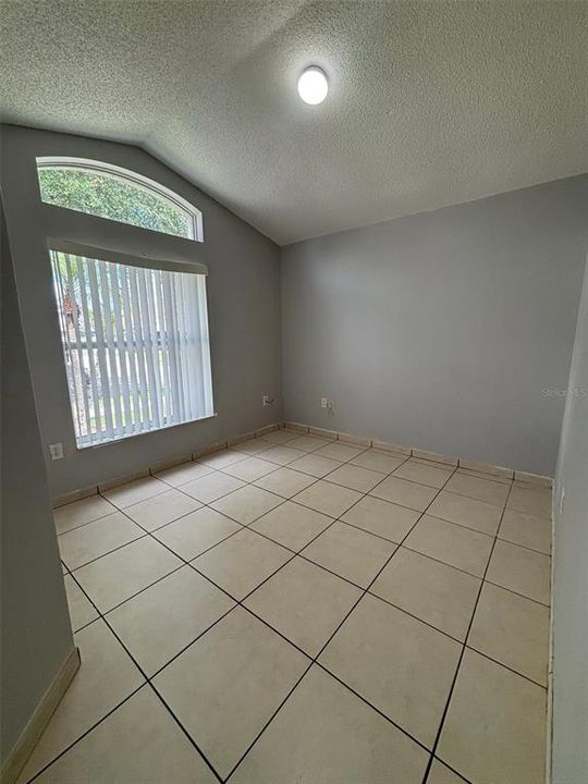 For Rent: $2,700 (4 beds, 2 baths, 1802 Square Feet)