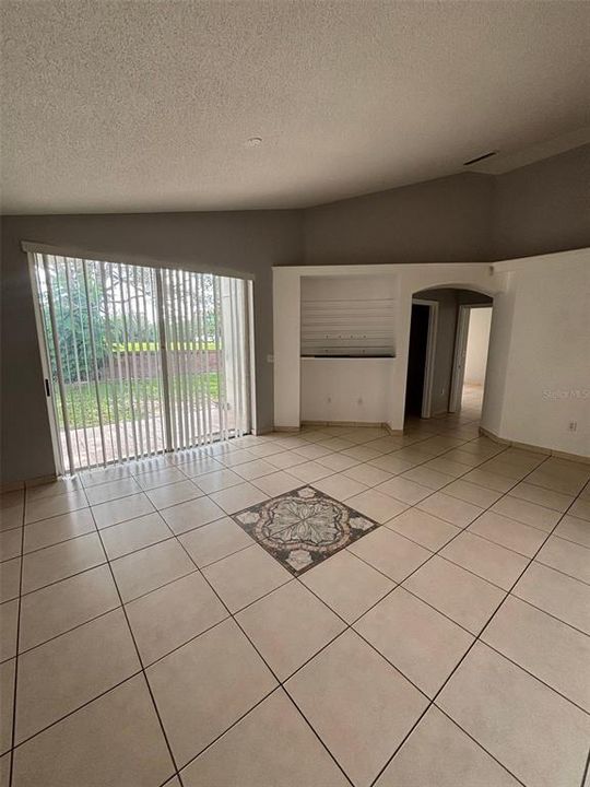 For Rent: $2,700 (4 beds, 2 baths, 1802 Square Feet)