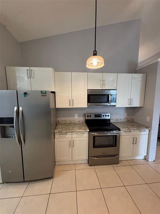 For Rent: $2,700 (4 beds, 2 baths, 1802 Square Feet)
