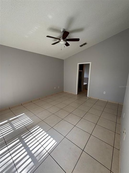 For Rent: $2,700 (4 beds, 2 baths, 1802 Square Feet)
