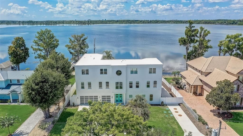 For Sale: $7,000,000 (6 beds, 6 baths, 7280 Square Feet)