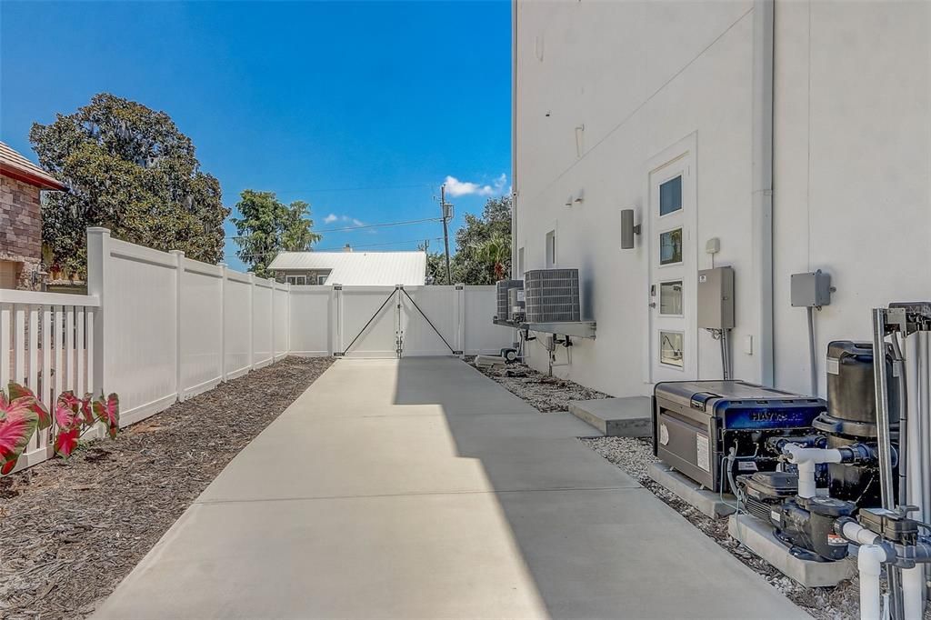 For Sale: $7,000,000 (6 beds, 6 baths, 7280 Square Feet)
