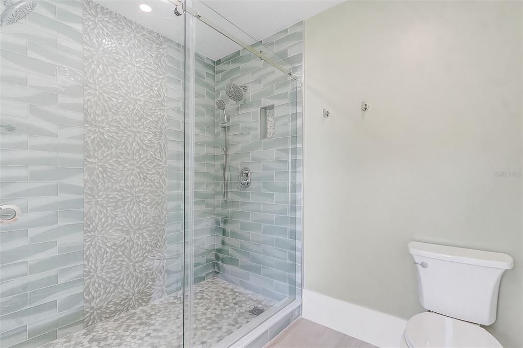 For Sale: $7,000,000 (6 beds, 6 baths, 7280 Square Feet)