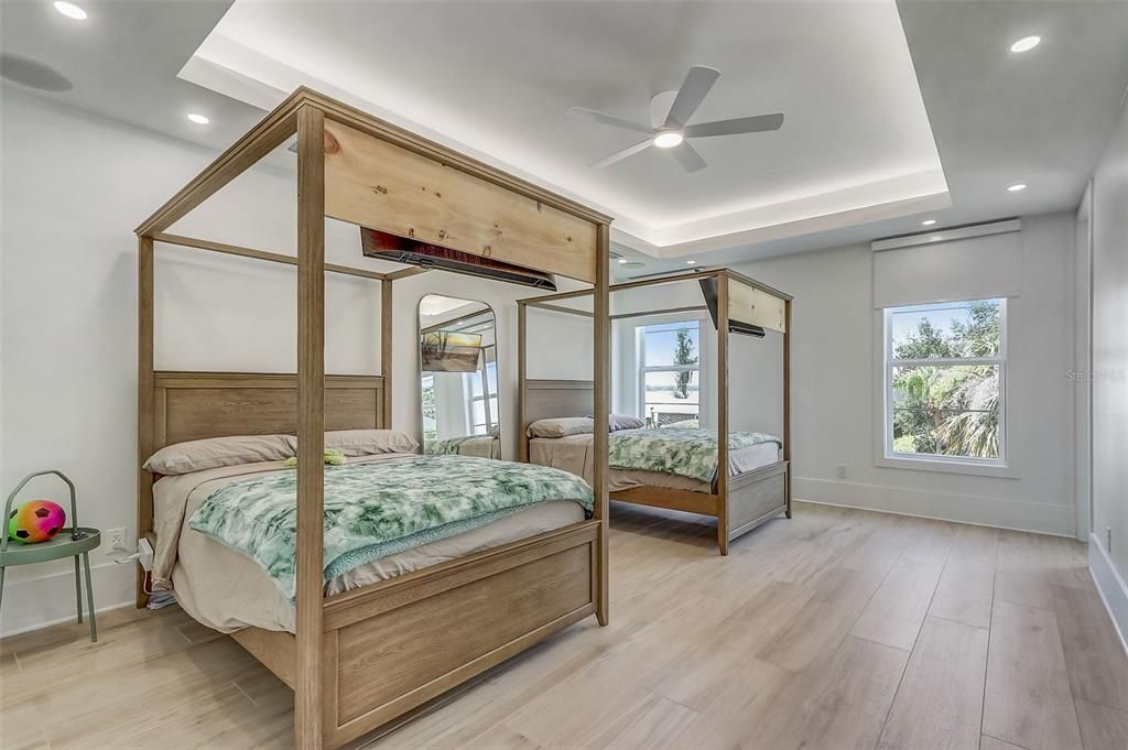 For Sale: $7,000,000 (6 beds, 6 baths, 7280 Square Feet)