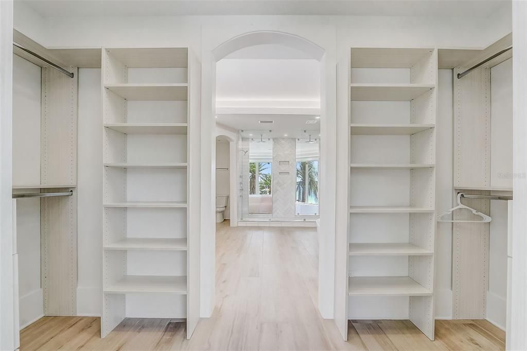 For Sale: $7,000,000 (6 beds, 6 baths, 7280 Square Feet)
