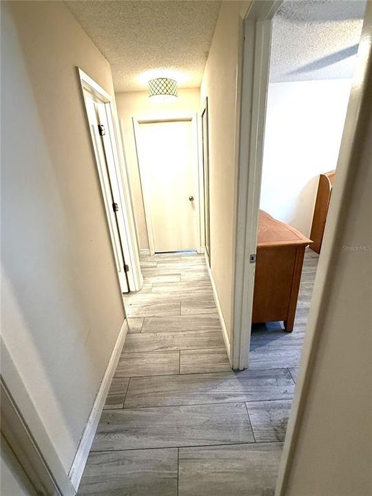 На продажу: $414,900 (4 спален, 2 ванн, 1661 Квадратных фут)
