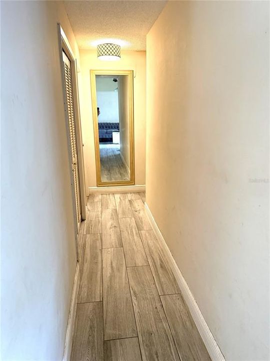 На продажу: $414,900 (4 спален, 2 ванн, 1661 Квадратных фут)