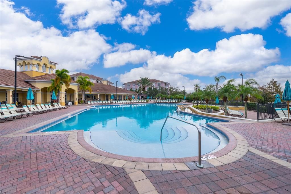For Sale: $399,490 (2 beds, 2 baths, 1112 Square Feet)