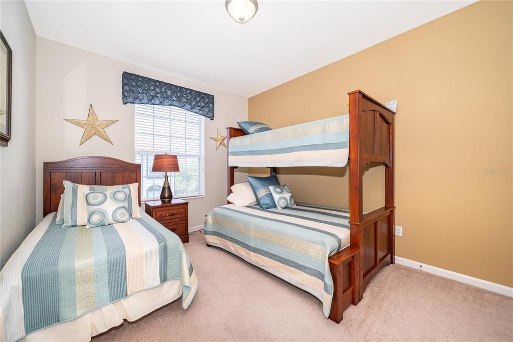 For Sale: $399,490 (2 beds, 2 baths, 1112 Square Feet)