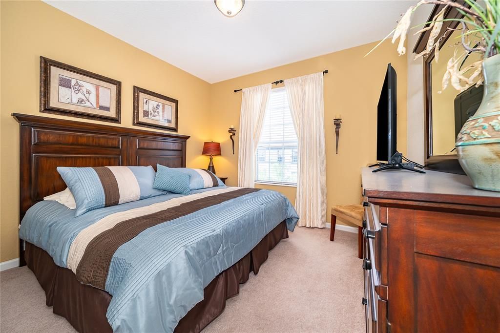For Sale: $399,490 (2 beds, 2 baths, 1112 Square Feet)