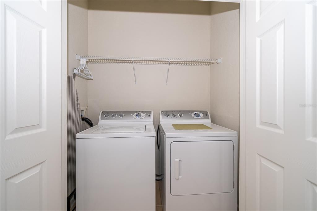 For Sale: $399,490 (2 beds, 2 baths, 1112 Square Feet)