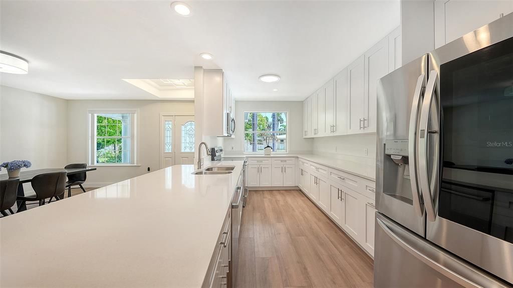 For Sale: $869,000 (3 beds, 3 baths, 2564 Square Feet)