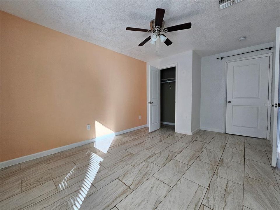 For Sale: $370,000 (4 beds, 3 baths, 1588 Square Feet)