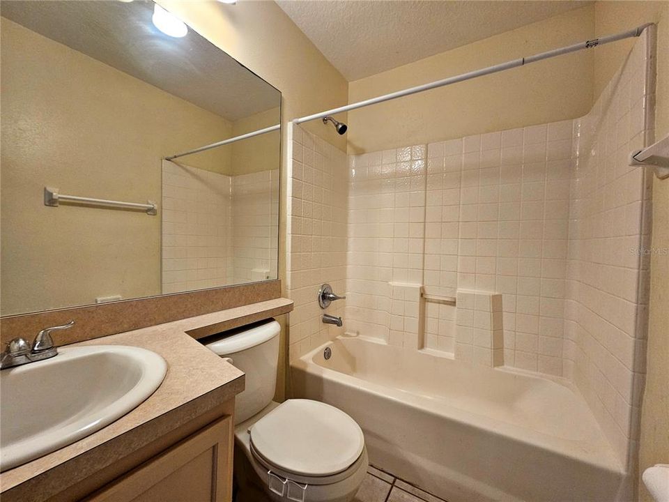 For Sale: $370,000 (4 beds, 3 baths, 1588 Square Feet)