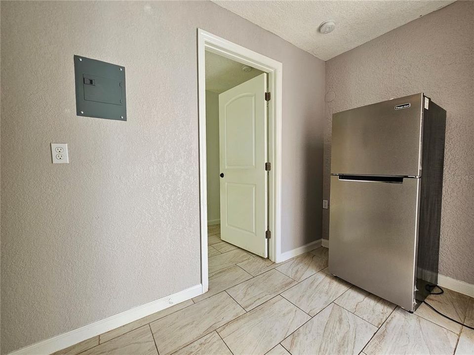 For Sale: $370,000 (4 beds, 3 baths, 1588 Square Feet)
