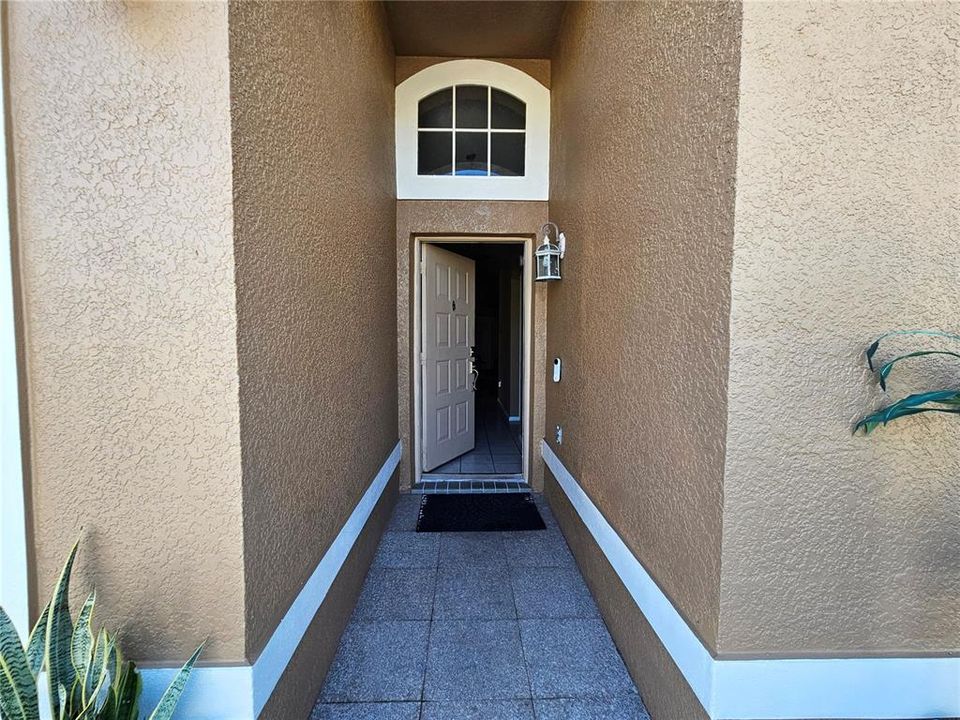 For Sale: $370,000 (4 beds, 3 baths, 1588 Square Feet)