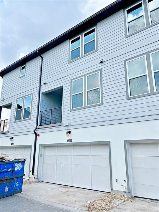 For Sale: $598,000 (3 beds, 3 baths, 1998 Square Feet)