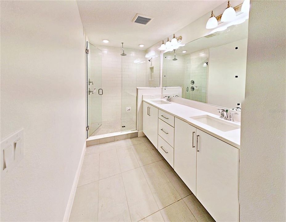 For Sale: $598,000 (3 beds, 3 baths, 1998 Square Feet)