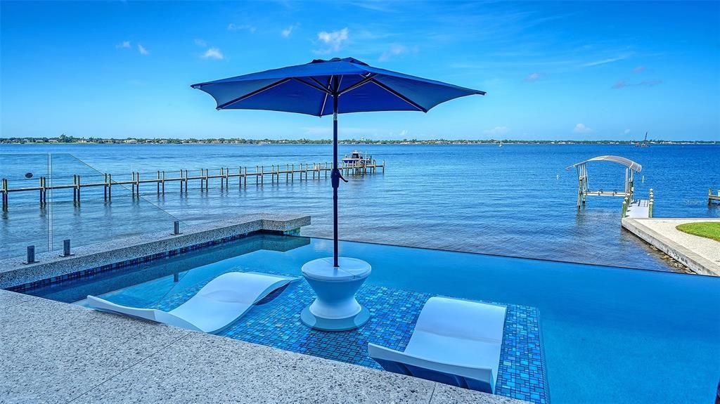 En Venta: $4,995,000 (5 camas, 5 baños, 4691 Pies cuadrados)