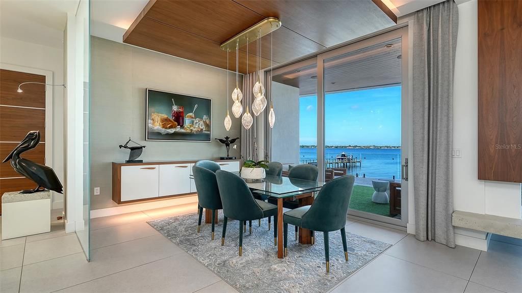En Venta: $4,995,000 (5 camas, 5 baños, 4691 Pies cuadrados)