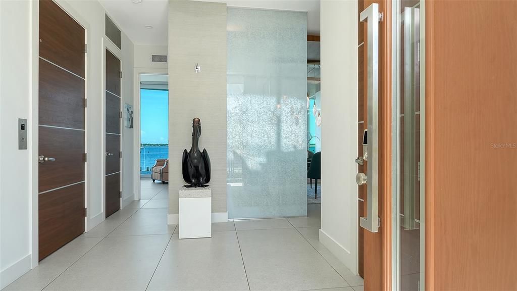 En Venta: $4,995,000 (5 camas, 5 baños, 4691 Pies cuadrados)