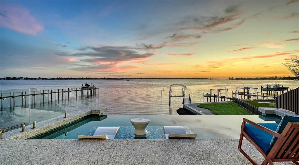 En Venta: $4,995,000 (5 camas, 5 baños, 4691 Pies cuadrados)
