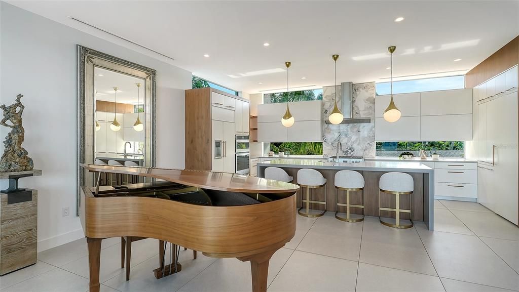 En Venta: $4,995,000 (5 camas, 5 baños, 4691 Pies cuadrados)