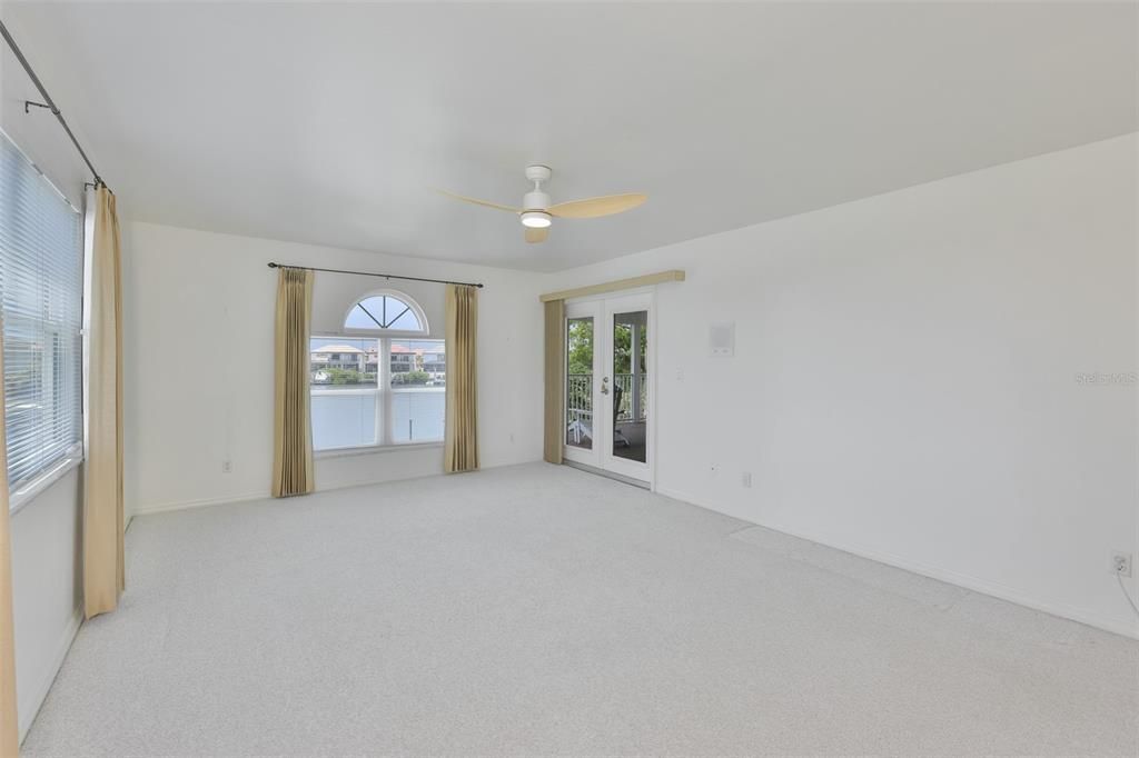 В аренду: $4,500 (3 спален, 2 ванн, 3850 Квадратных фут)