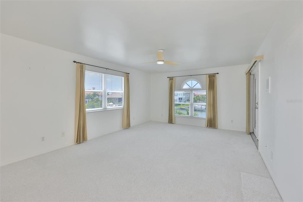 В аренду: $4,500 (3 спален, 2 ванн, 3850 Квадратных фут)