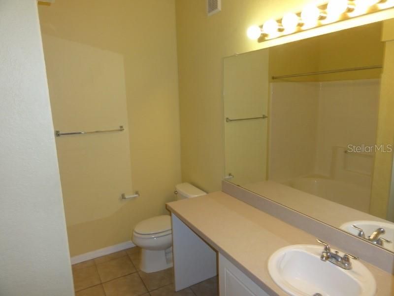 For Rent: $1,895 (4 beds, 2 baths, 1368 Square Feet)