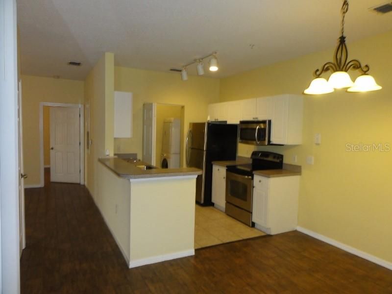 For Rent: $1,895 (4 beds, 2 baths, 1368 Square Feet)