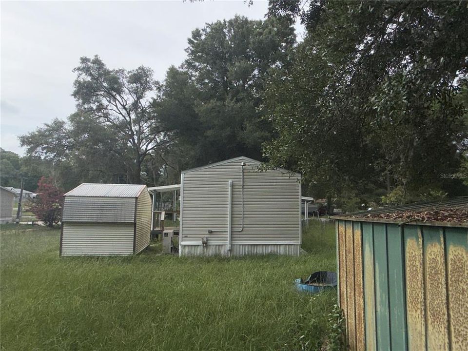 For Sale: $100,000 (2 beds, 1 baths, 728 Square Feet)