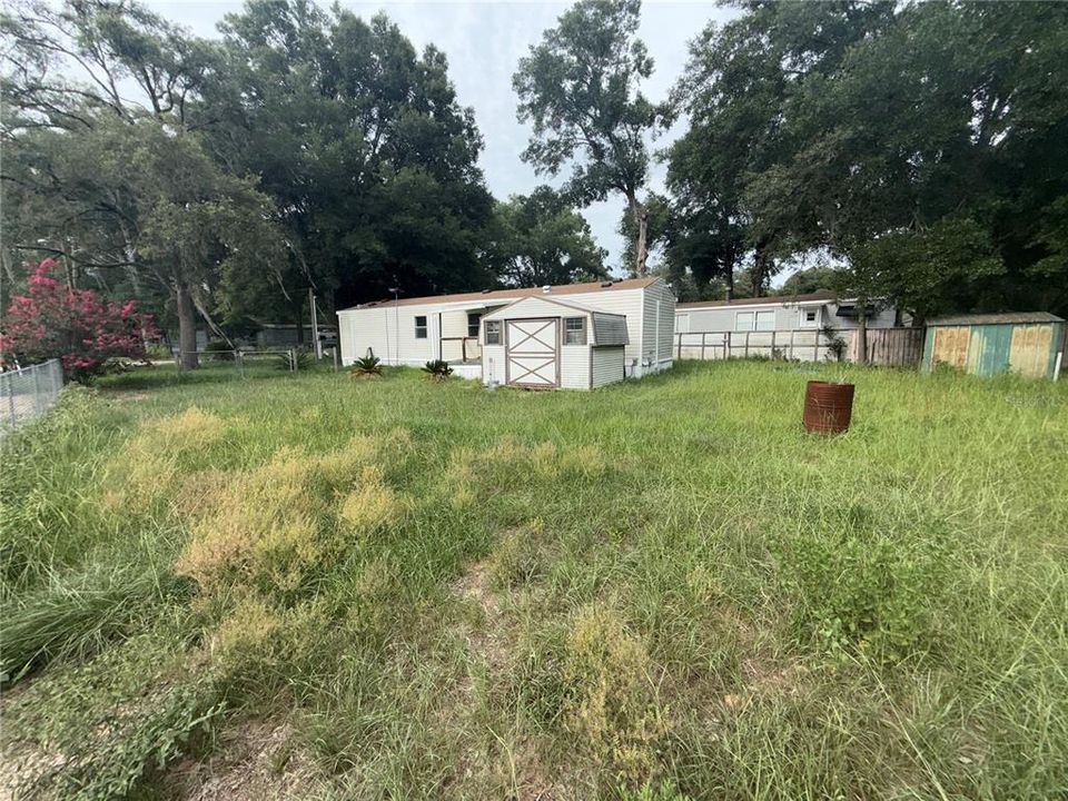 For Sale: $100,000 (2 beds, 1 baths, 728 Square Feet)