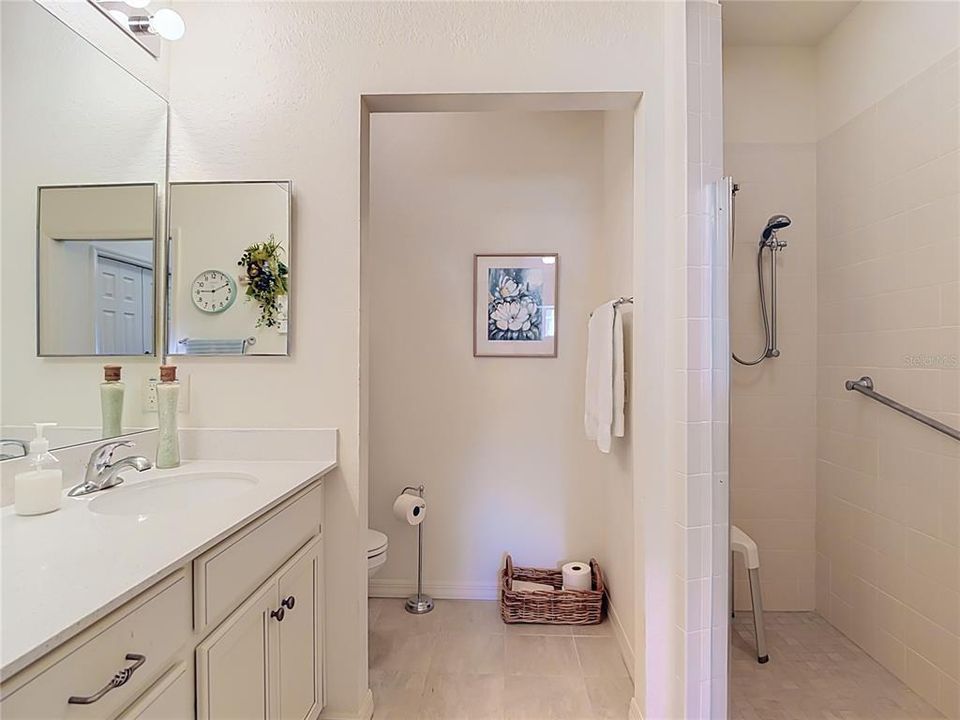 For Sale: $242,000 (2 beds, 2 baths, 1350 Square Feet)