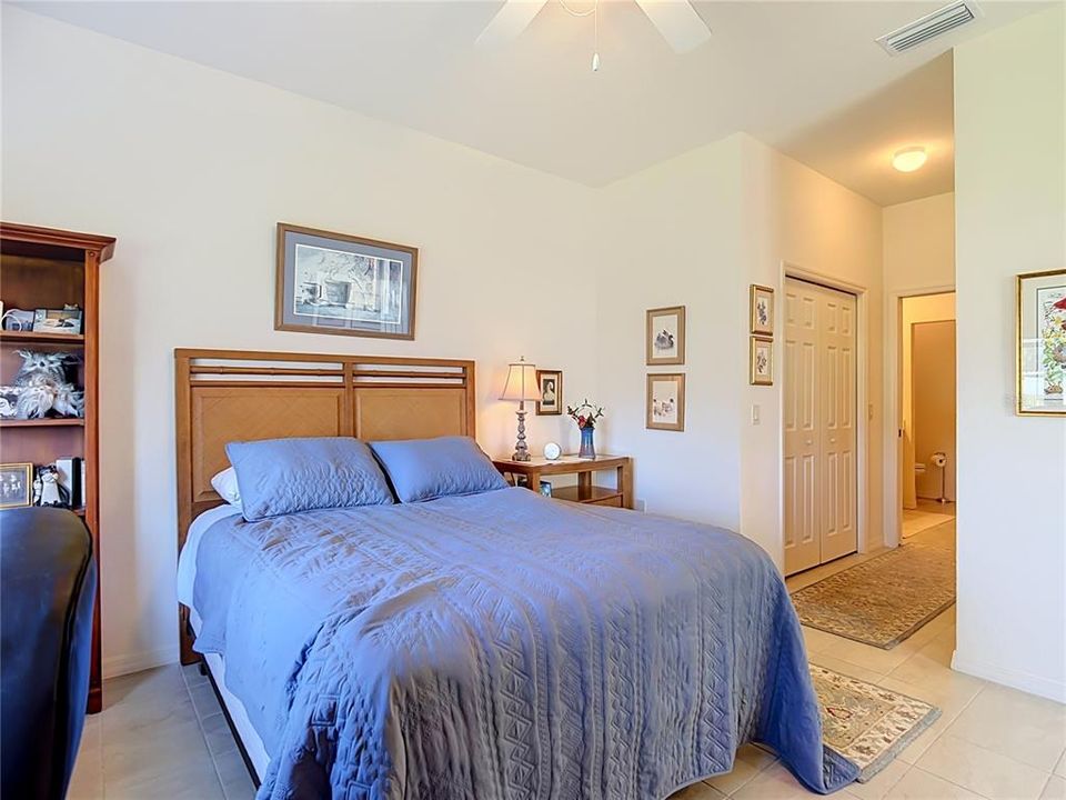 For Sale: $242,000 (2 beds, 2 baths, 1350 Square Feet)