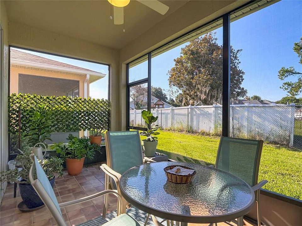 For Sale: $242,000 (2 beds, 2 baths, 1350 Square Feet)