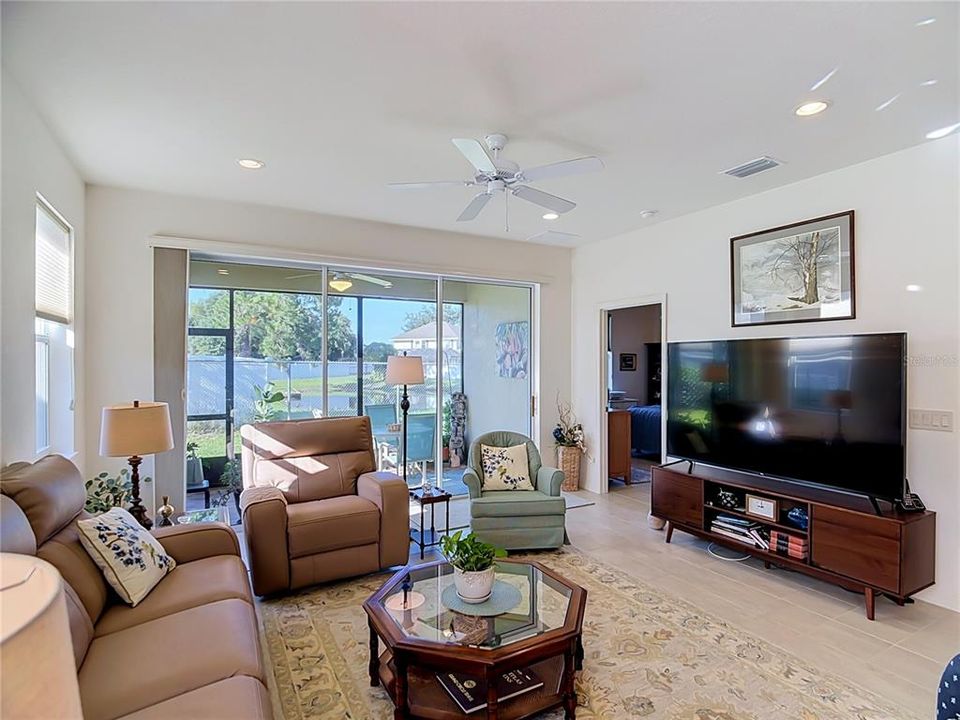 For Sale: $242,000 (2 beds, 2 baths, 1350 Square Feet)