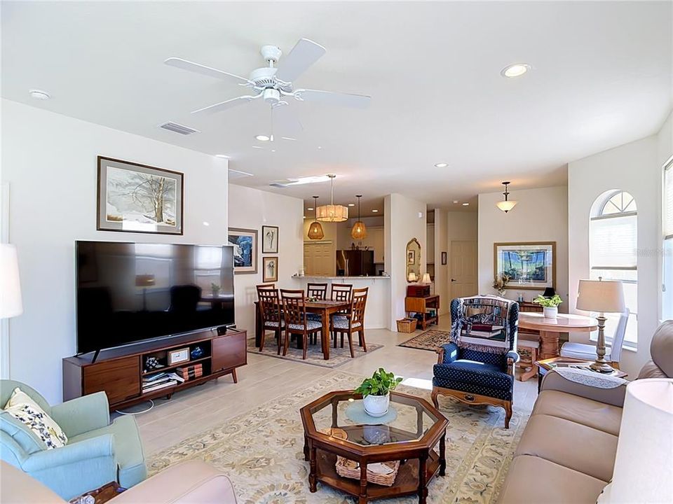 For Sale: $242,000 (2 beds, 2 baths, 1350 Square Feet)