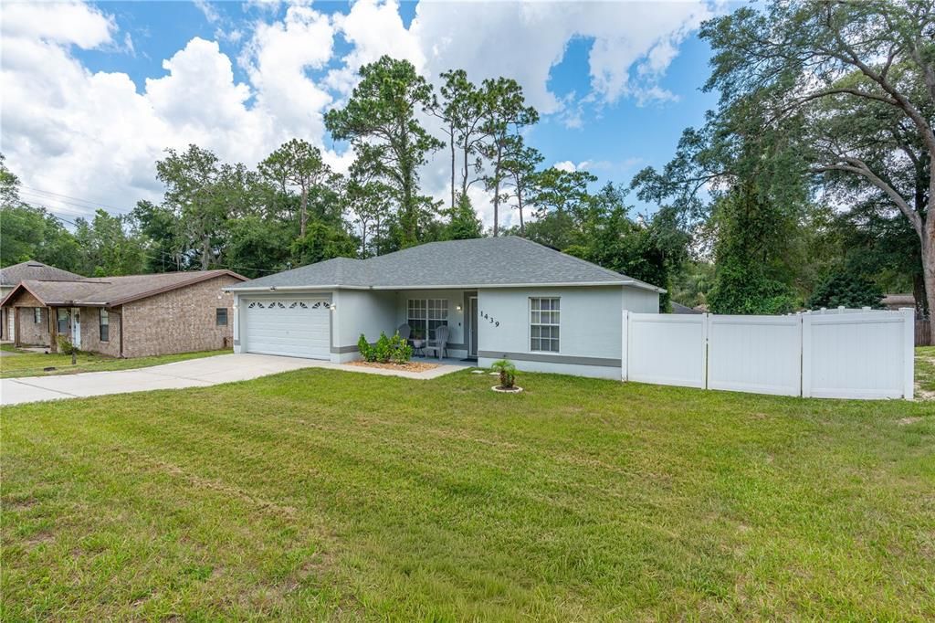 For Sale: $299,900 (3 beds, 2 baths, 1346 Square Feet)