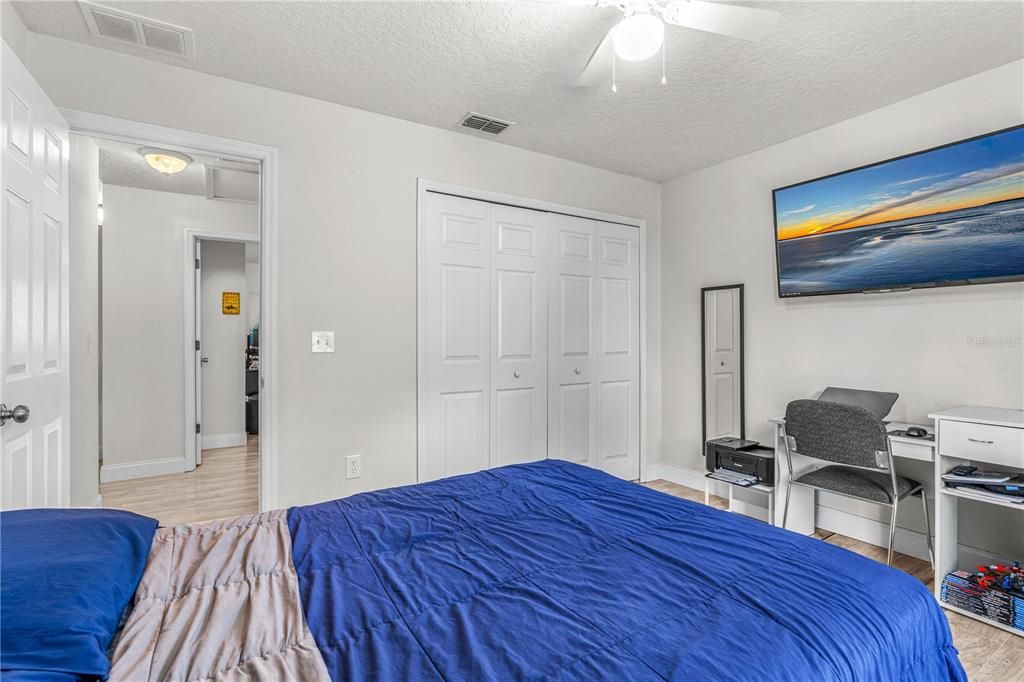 For Sale: $299,900 (3 beds, 2 baths, 1346 Square Feet)