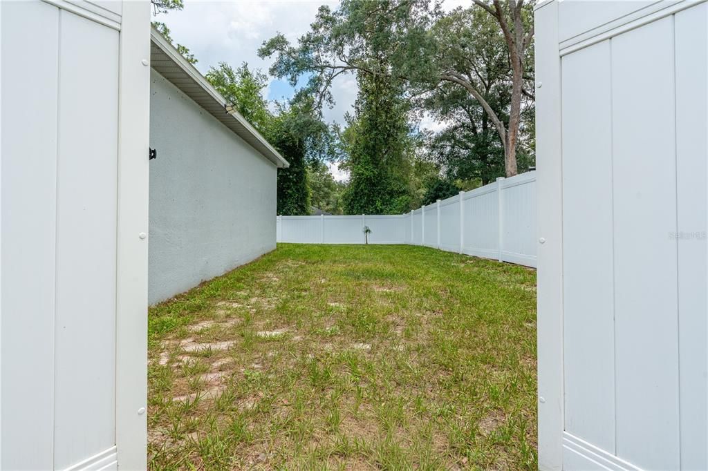 For Sale: $299,900 (3 beds, 2 baths, 1346 Square Feet)