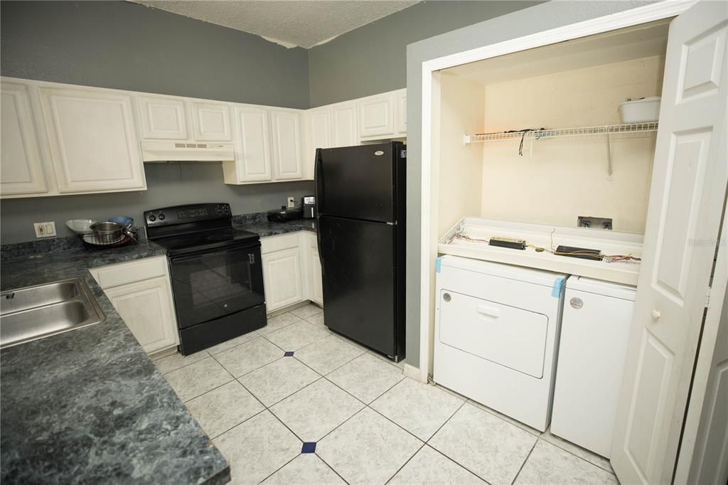 На продажу: $209,900 (3 спален, 2 ванн, 1728 Квадратных фут)