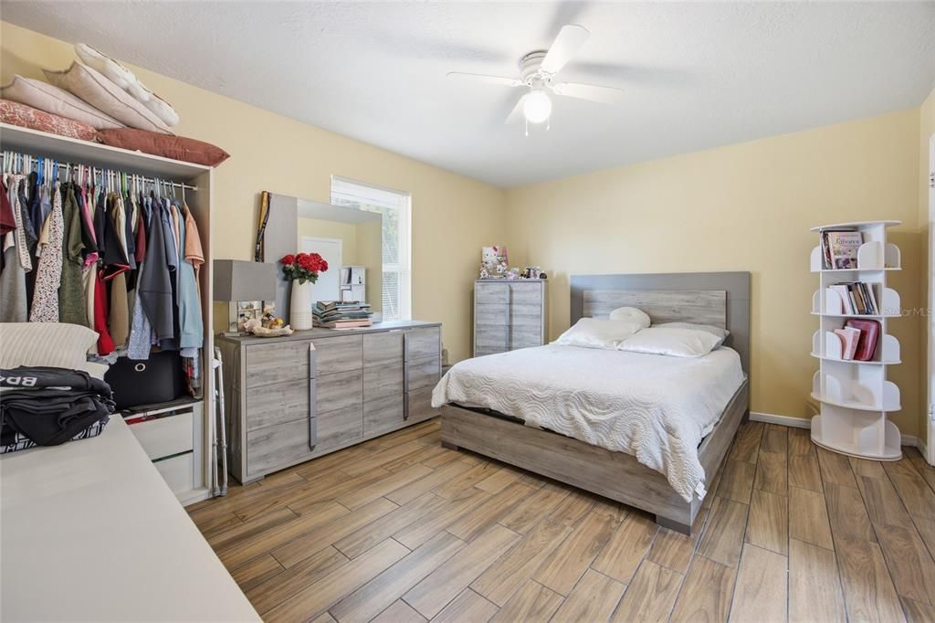 En Venta: $235,000 (3 camas, 2 baños, 1218 Pies cuadrados)