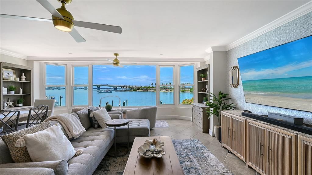 For Sale: $935,000 (2 beds, 2 baths, 1168 Square Feet)