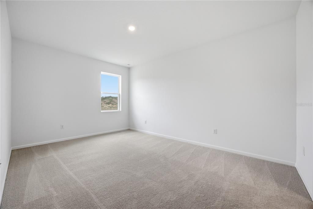 На продажу: $309,990 (3 спален, 2 ванн, 1407 Квадратных фут)