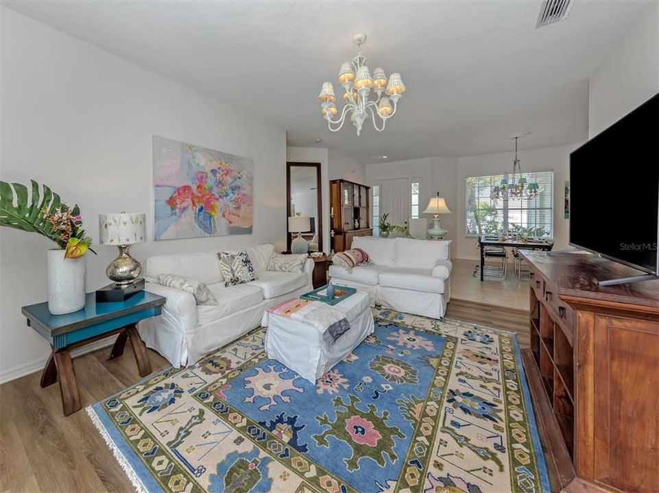 For Sale: $439,000 (3 beds, 2 baths, 1848 Square Feet)