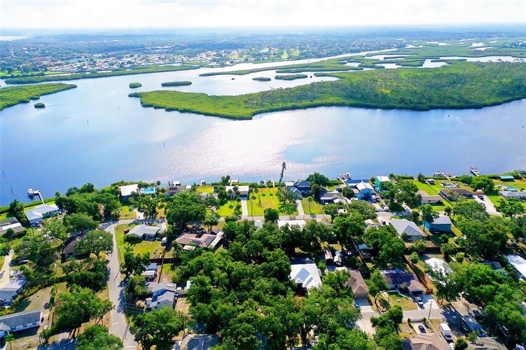 : $975,000 (3 camas, 2 baños, 2046 Pies cuadrados)