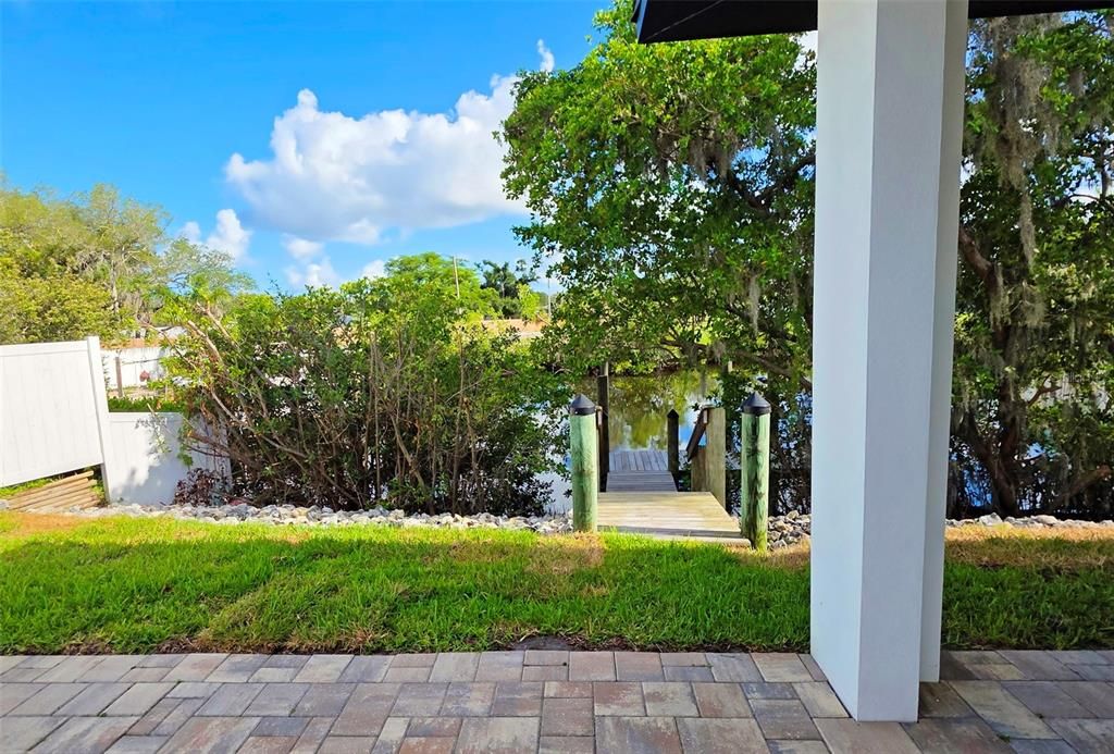 : $975,000 (3 camas, 2 baños, 2046 Pies cuadrados)