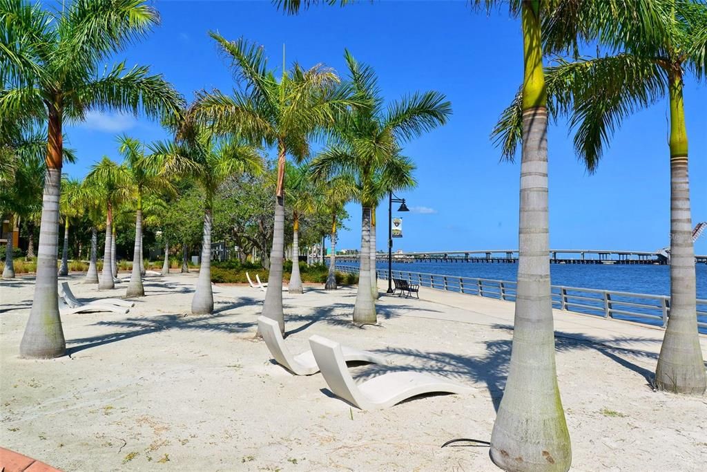 : $975,000 (3 camas, 2 baños, 2046 Pies cuadrados)