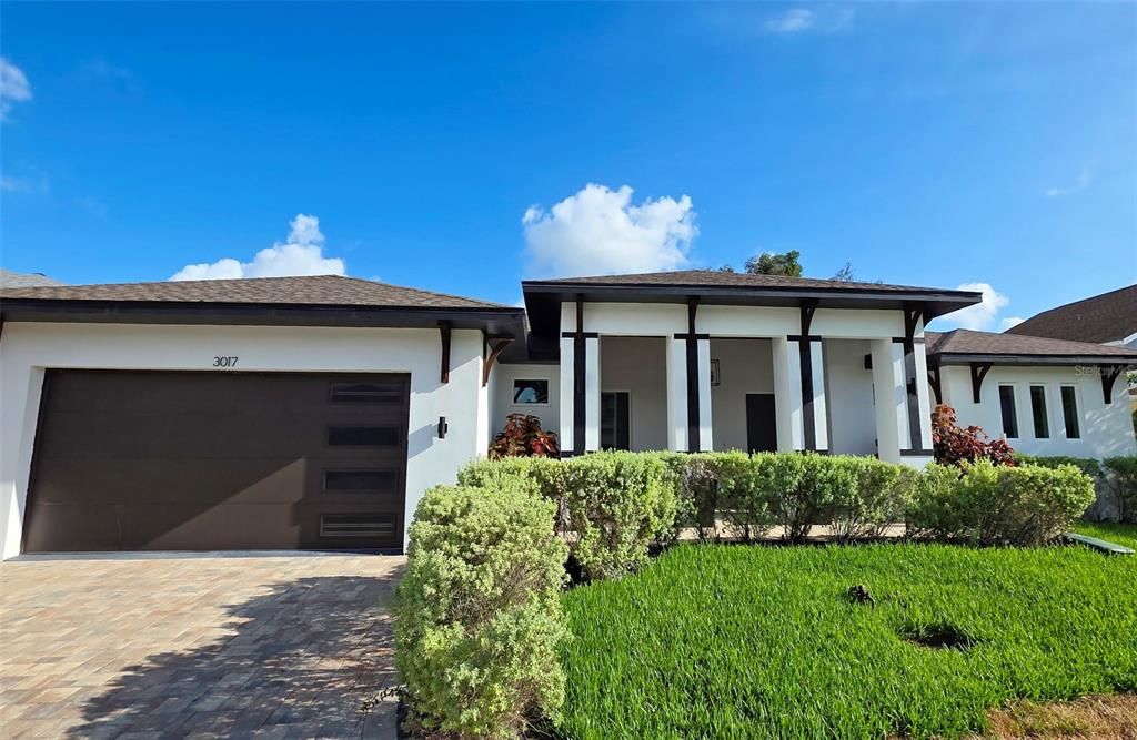 : $975,000 (3 camas, 2 baños, 2046 Pies cuadrados)